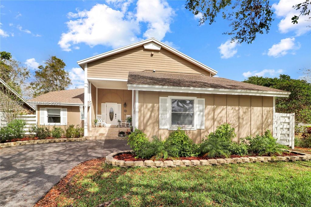 14141 SW 146th Ter, Miami, FL 33186