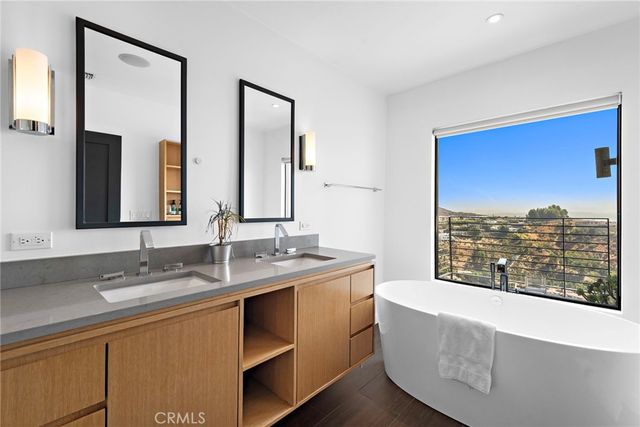 8179 Mannix, Los Angeles, CA 90046
