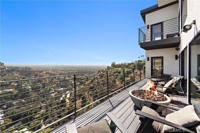 8179 Mannix, Los Angeles, CA 90046