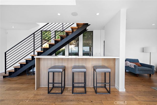8179 Mannix, Los Angeles, CA 90046