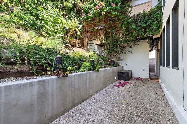 8179 Mannix, Los Angeles, CA 90046