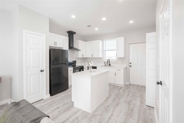 2414 Penick Road 5105, Waller, TX 77484