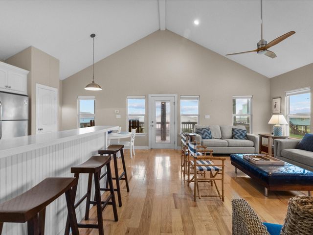 2709 Swan Court, Surfside Beach, TX 77541