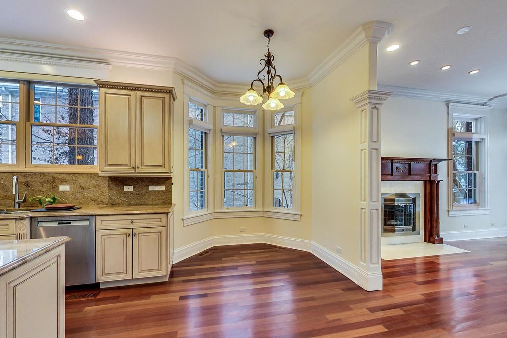 Image 15 of property listing at 430 South Avenue, Glencoe, IL 60022