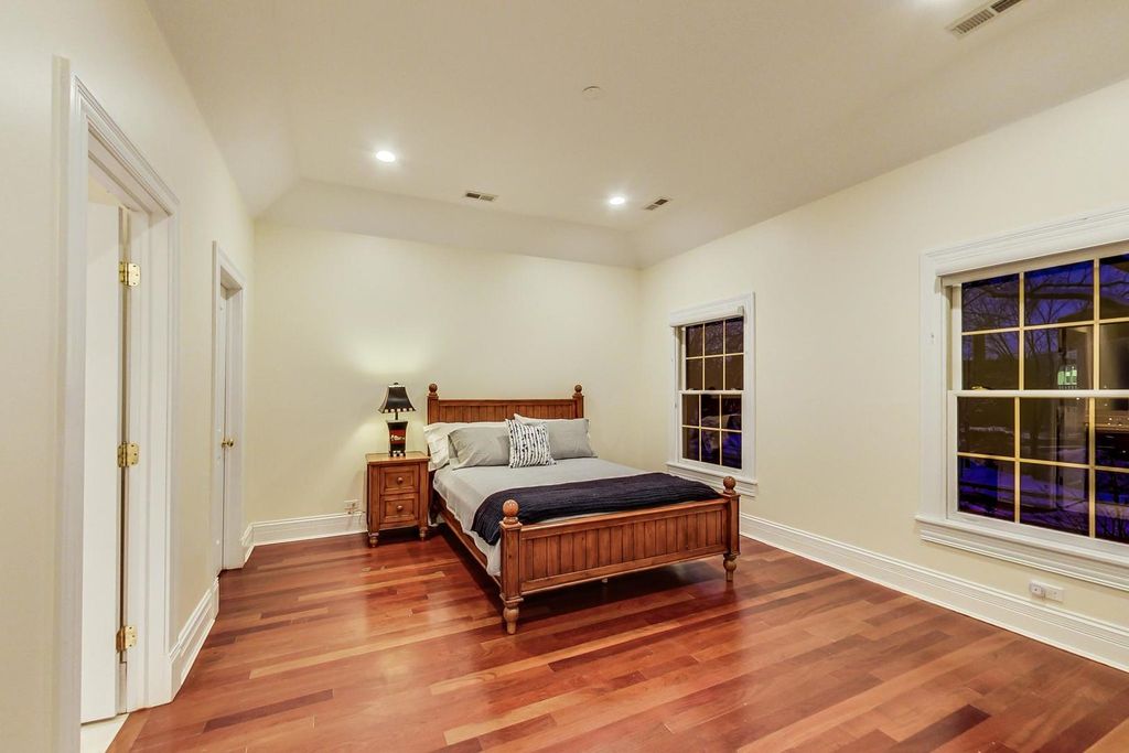 Image 35 of property listing at 430 South Avenue, Glencoe, IL 60022