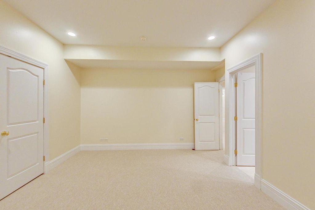 Image 51 of property listing at 430 South Avenue, Glencoe, IL 60022