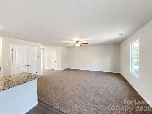 3003 Crescent Lake Lane, Charlotte, NC 28214