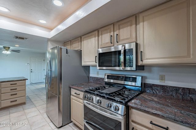 17411 S Camino Confianza, Sahuarita, AZ 85629