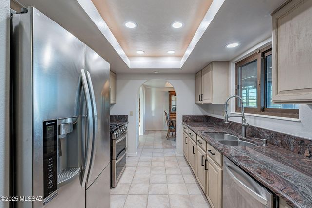 17411 S Camino Confianza, Sahuarita, AZ 85629