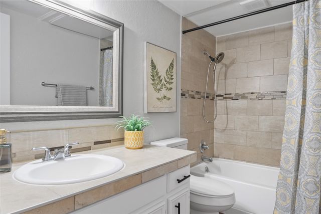 703 Trinidad Drive, Grand Prairie, TX 75052