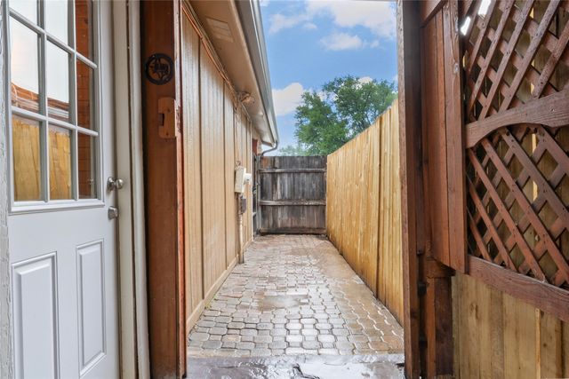 703 Trinidad Drive, Grand Prairie, TX 75052