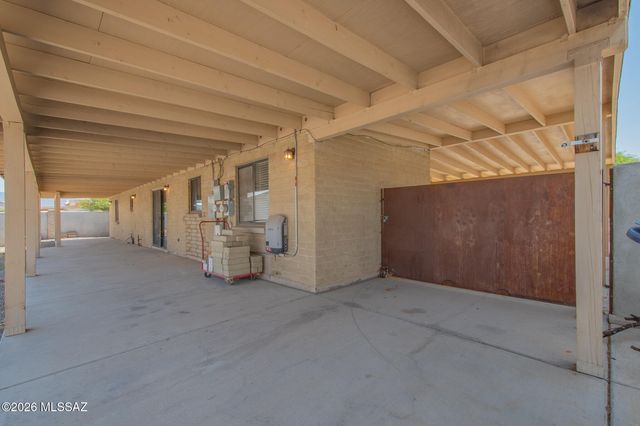 7331 E Brooks Drive, Tucson, AZ 85730