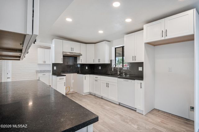 7331 E Brooks Drive, Tucson, AZ 85730