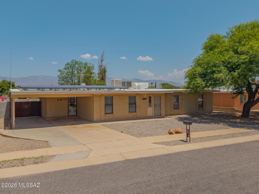 7331 E Brooks Drive, Tucson, AZ 85730