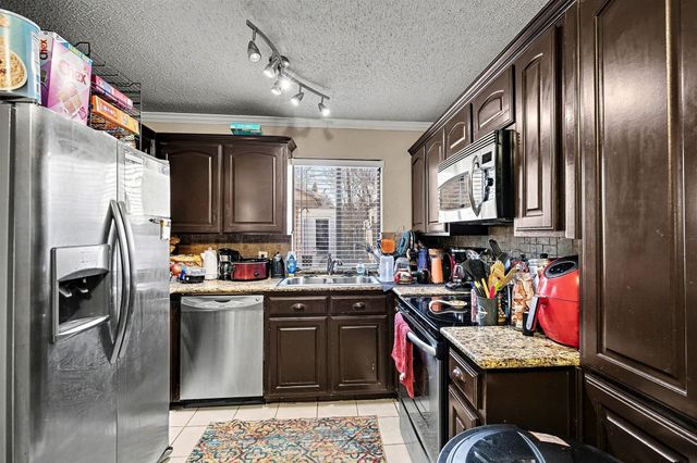 5706 Bramblewood Court, Arlington, TX 76017