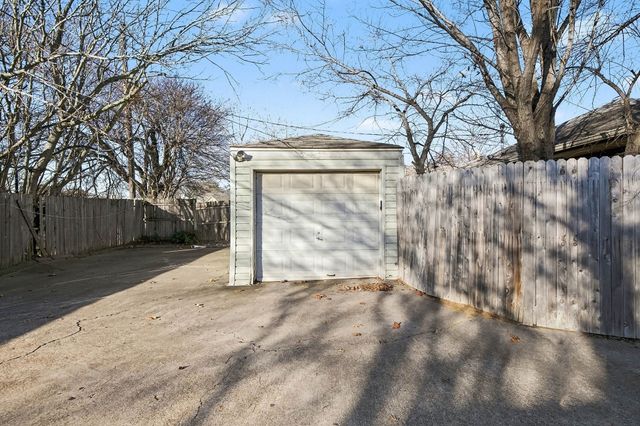 5706 Bramblewood Court, Arlington, TX 76017