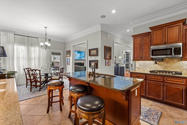 38 Cypress Grove Lane SW, Huntsville, AL 35824