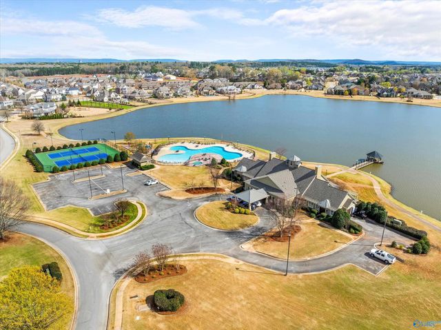 38 Cypress Grove Lane SW, Huntsville, AL 35824