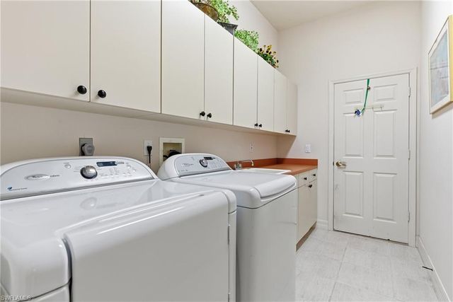 28448 Verde LN, Bonita Springs, FL 34135