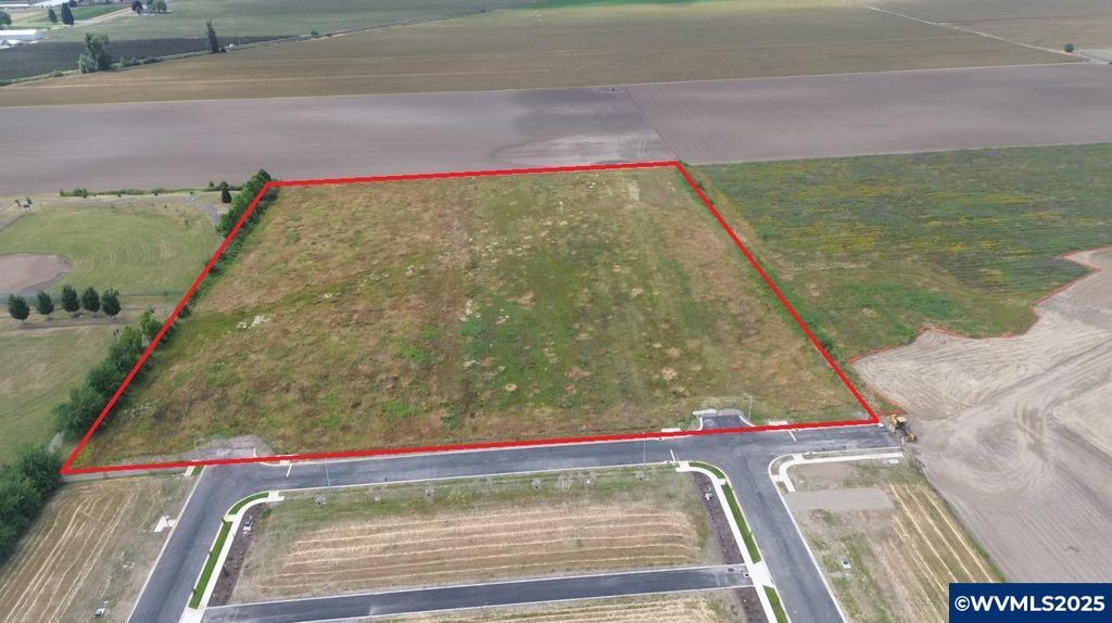 9008 NE Parr (Near) Rd, Woodburn, OR 97071