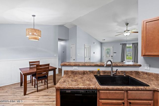 110 Woodbury Farm Drive, Jacksonville, NC 28540
