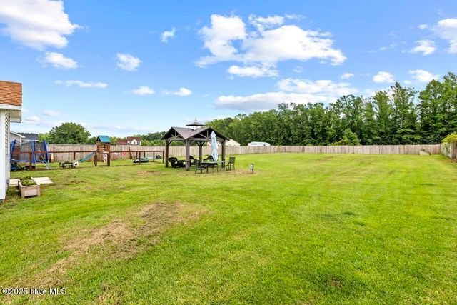 110 Woodbury Farm Drive, Jacksonville, NC 28540