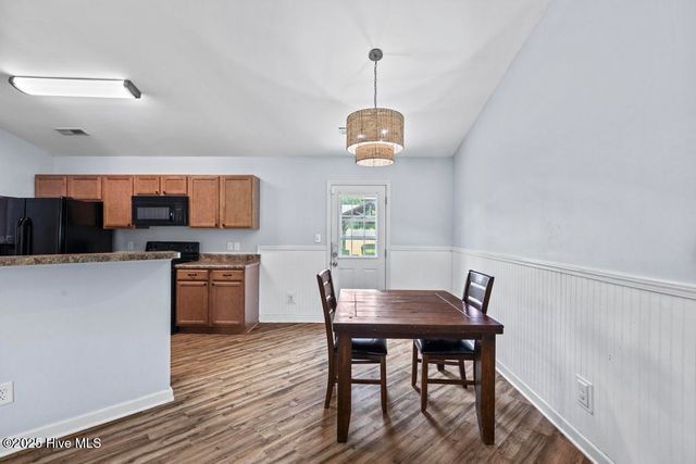 110 Woodbury Farm Drive, Jacksonville, NC 28540