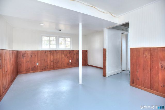 6 Vernon Court, Milford, CT 06461