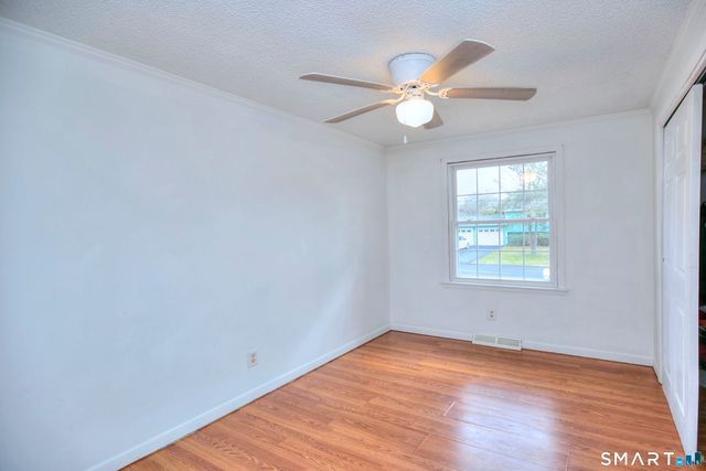 6 Vernon Court, Milford, CT 06461