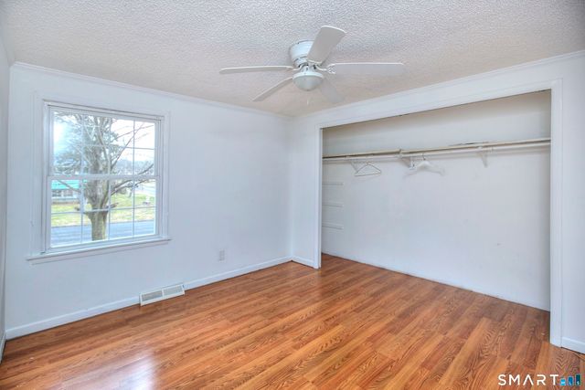 6 Vernon Court, Milford, CT 06461