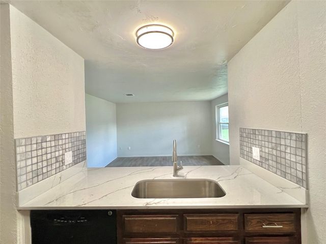12517 SW 2nd Street, Yukon, OK 73099