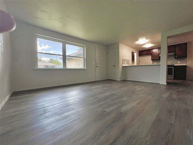 12517 SW 2nd Street, Yukon, OK 73099