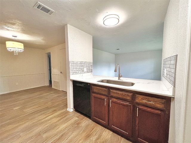 12517 SW 2nd Street, Yukon, OK 73099