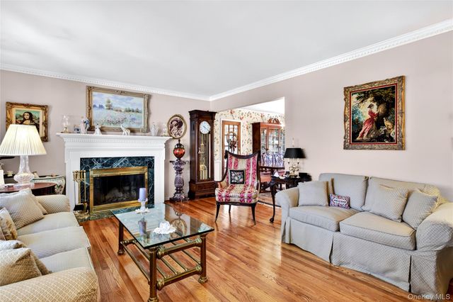 46 Mulberry Avenue, Garden City, NY 11530