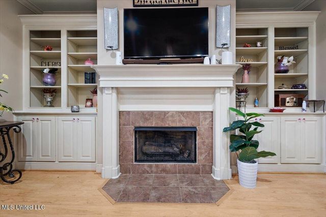 724 Forest Woods Drive, Byram, MS 39272