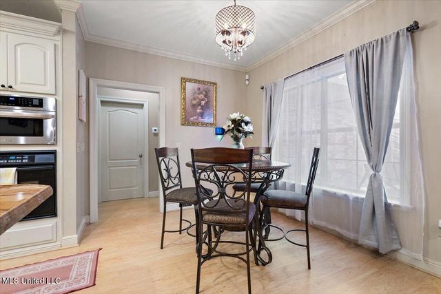 724 Forest Woods Drive, Byram, MS 39272