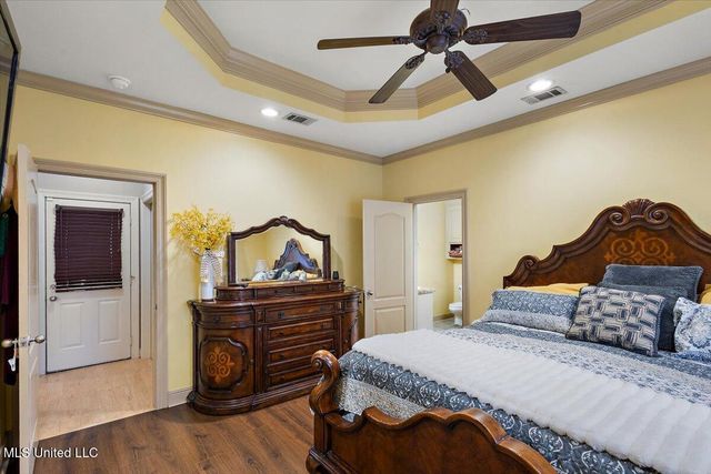 724 Forest Woods Drive, Byram, MS 39272