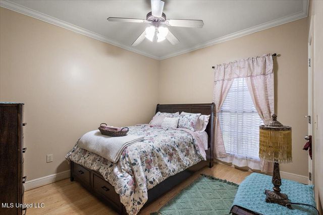 724 Forest Woods Drive, Byram, MS 39272