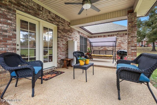 724 Forest Woods Drive, Byram, MS 39272