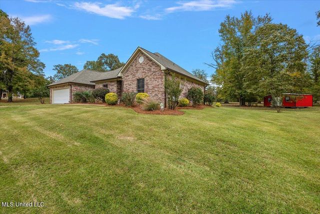 724 Forest Woods Drive, Byram, MS 39272