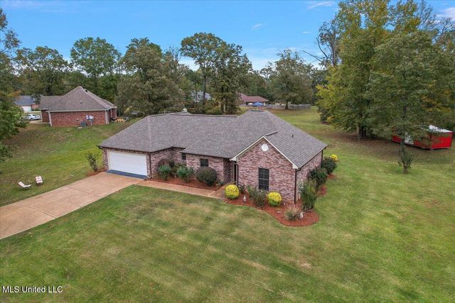 724 Forest Woods Drive, Byram, MS 39272