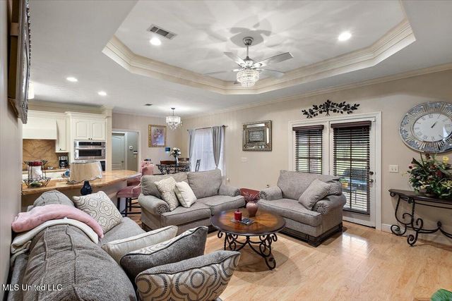 724 Forest Woods Drive, Byram, MS 39272