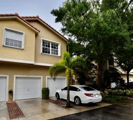 106 Lighthouse Circle J, Tequesta, FL 33469