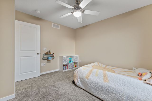 5012 NE Innsbruck Drive, Ankeny, IA 50021