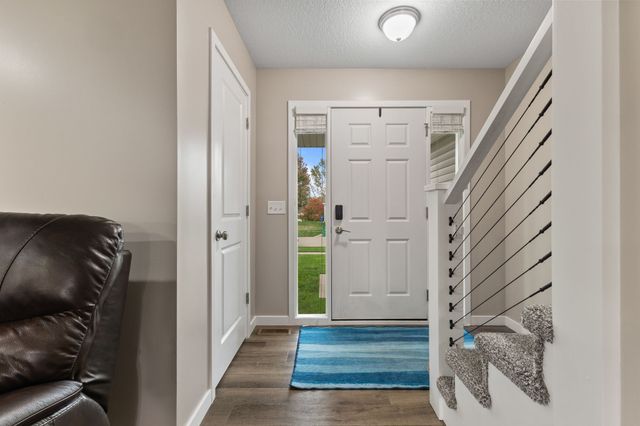 5012 NE Innsbruck Drive, Ankeny, IA 50021