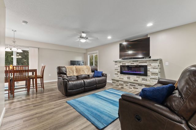 5012 NE Innsbruck Drive, Ankeny, IA 50021