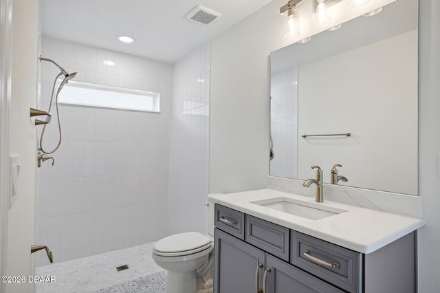 15 Eric Drive, Palm Coast, FL 32164