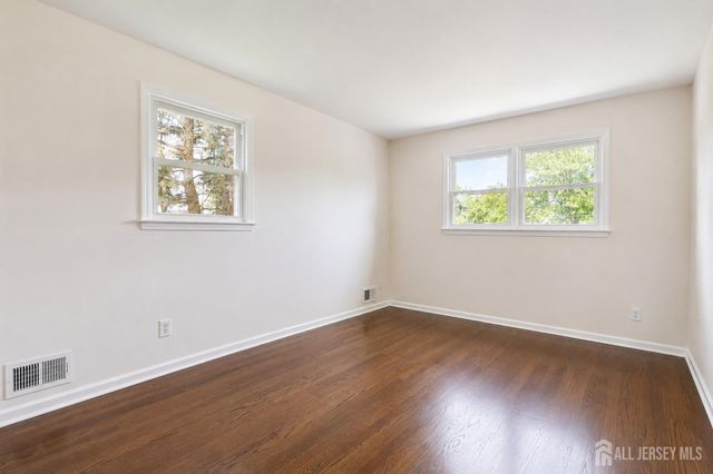 25 Lincoln Avenue, Piscataway, NJ 08854