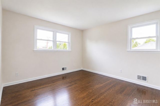 25 Lincoln Avenue, Piscataway, NJ 08854
