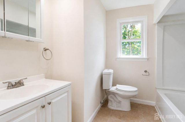25 Lincoln Avenue, Piscataway, NJ 08854